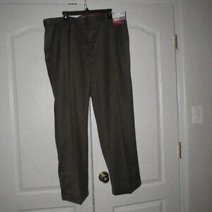 NWT LOUIS RAPHAEL Rosso Straight Fit Pleated Wrinkle Resist Cuffed Pants 42 x 30